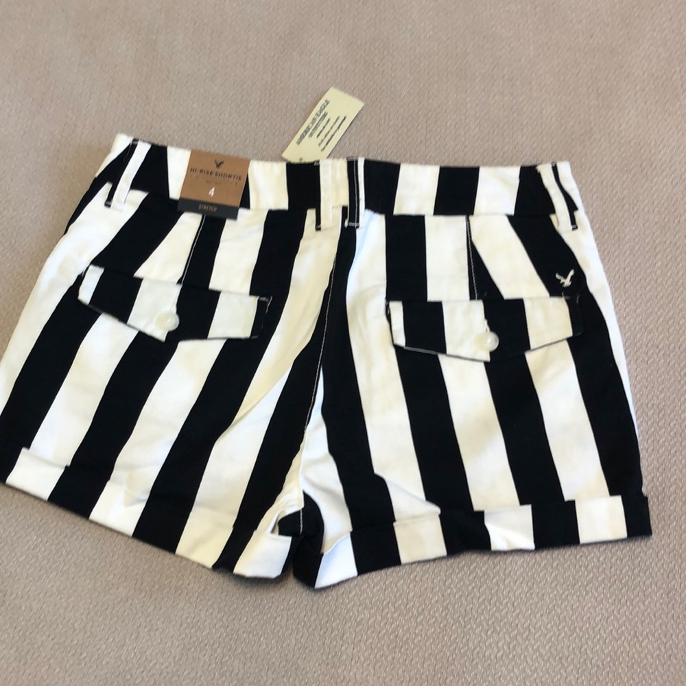 American Eagle stripped Shorts - Picture 2 of 4